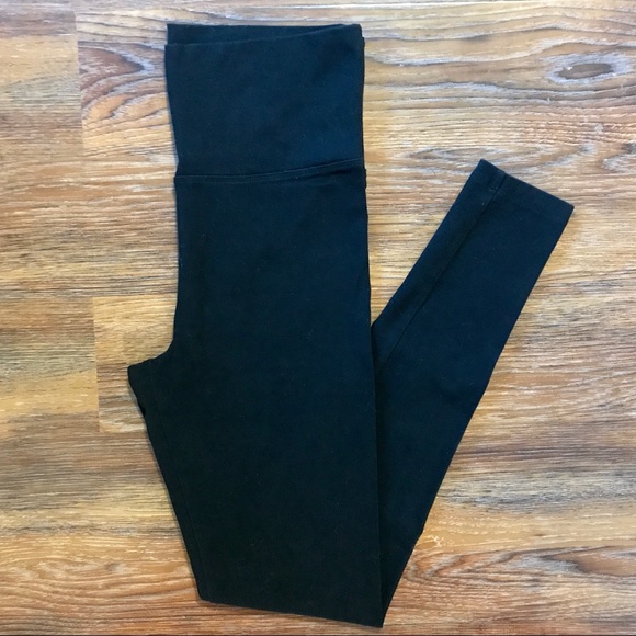 2 Pairs VICTORIA’S SECRET Leggings - Picture 3 of 5